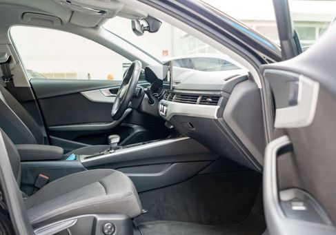 Audi A4, 2021