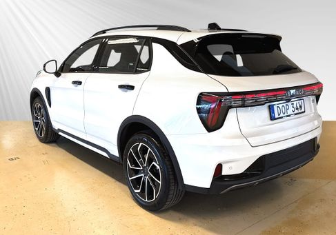 Lynk &amp; Co 01, 2025