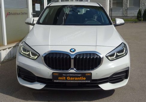 BMW 118, 2022