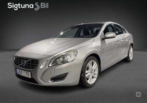 Volvo S60, 2011