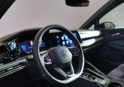 Volkswagen Golf, 2024