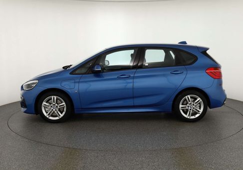 BMW 225, 2020