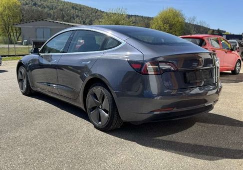 Tesla Model 3, 2020