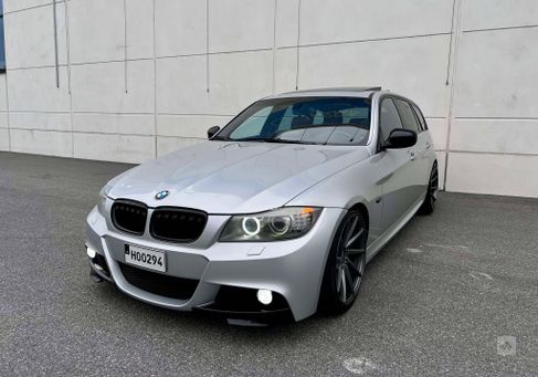 BMW 320, 2010