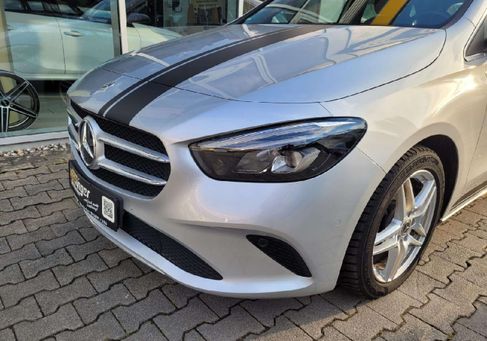 Mercedes-Benz B 180, 2021