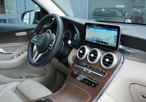 Mercedes-Benz GLC 300, 2021
