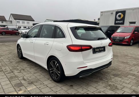 Mercedes-Benz B 200, 2024