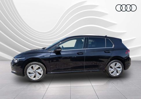 Volkswagen Golf, 2023 3
