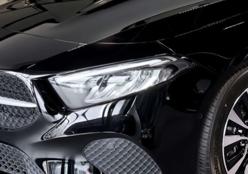 Mercedes-Benz A 200, 2023 2
