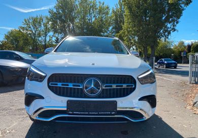 Mercedes-Benz GLA 180, 2025