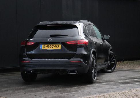 Mercedes-Benz GLA 180, 2022