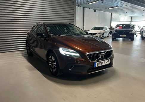Volvo V40 Cross Country, 2018