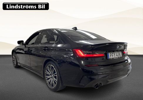 BMW 330, 2019