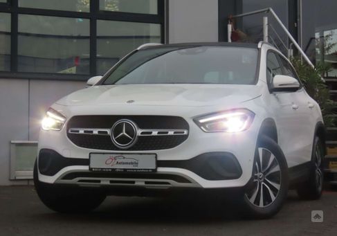 Mercedes-Benz GLA 220, 2021