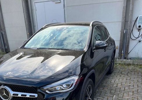 Mercedes-Benz GLA 250, 2021