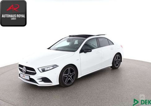 Mercedes-Benz A 200, 2021