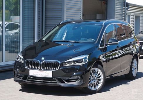 BMW 220, 2021