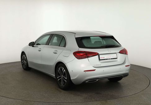 Mercedes-Benz A 220, 2023