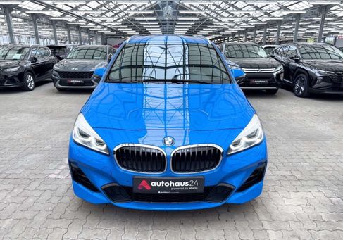 BMW 216, 2022