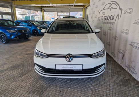 Volkswagen Golf, 2022