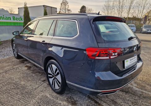 Volkswagen Passat Variant, 2021