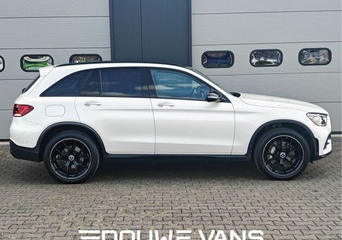 Mercedes-Benz GLC 300, 2022