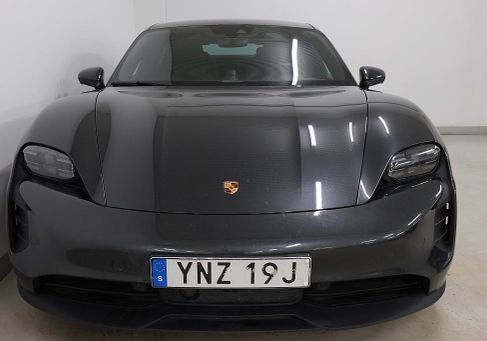 Porsche Taycan, 2020