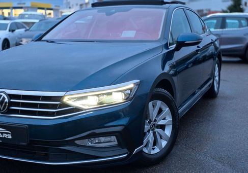 Volkswagen Passat, 2021