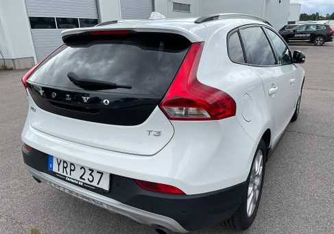 Volvo V40 Cross Country, 2018 3
