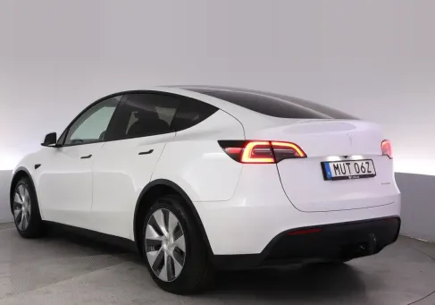Tesla Model Y, 2023 3