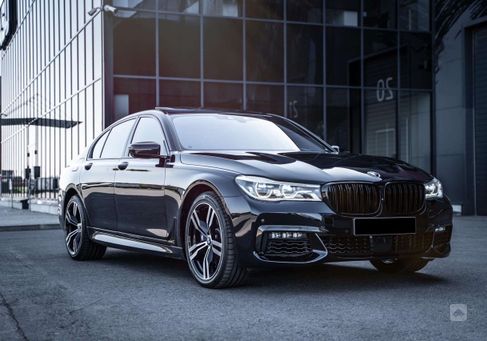 BMW 750, 2018