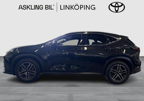 Lexus NX, 2022