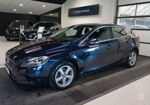 Volvo V40, 2016