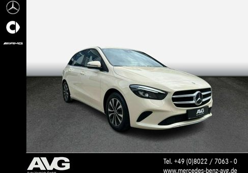 Mercedes-Benz B 180, 2022