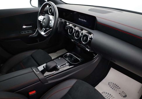 Mercedes-Benz CLA 220, 2022