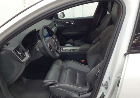 Volvo V60, 2023