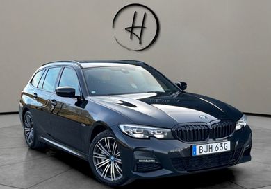 BMW 330, 2022