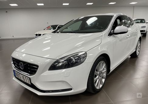 Volvo V40, 2013