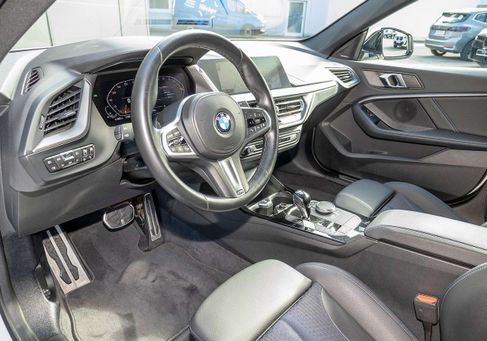 BMW 218, 2023 3