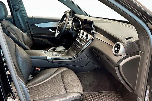 Mercedes-Benz GLC 300, 2021