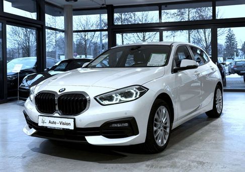 BMW 120, 2021