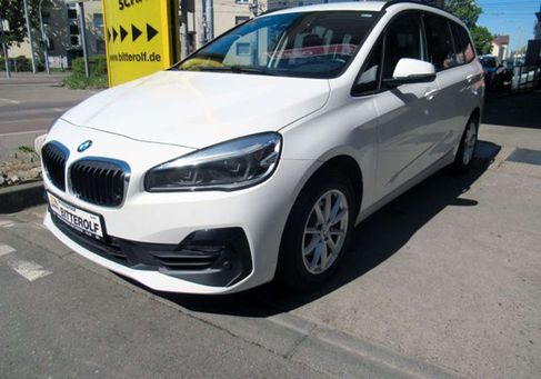 BMW 216, 2021