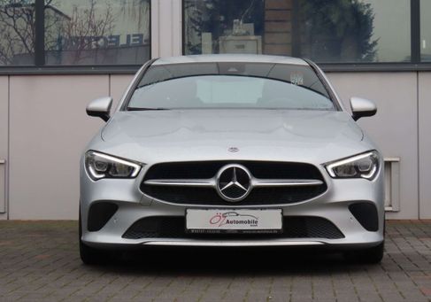 Mercedes-Benz CLA 200, 2021