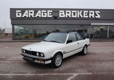 BMW 323, 1986