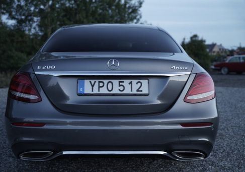 Mercedes-Benz E 200, 2019 3