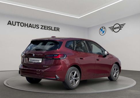 BMW 220, 2025 2