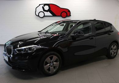 BMW 118, 2021