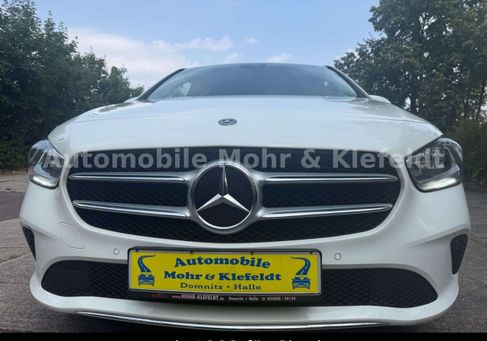 Mercedes-Benz B 180, 2022