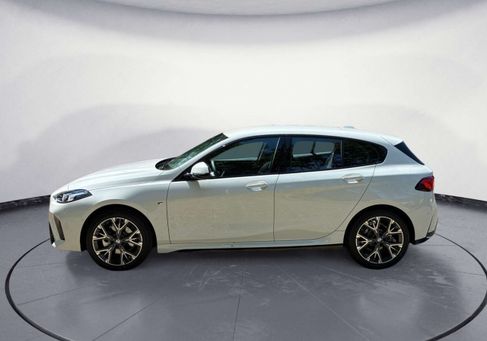 BMW 120, 2025