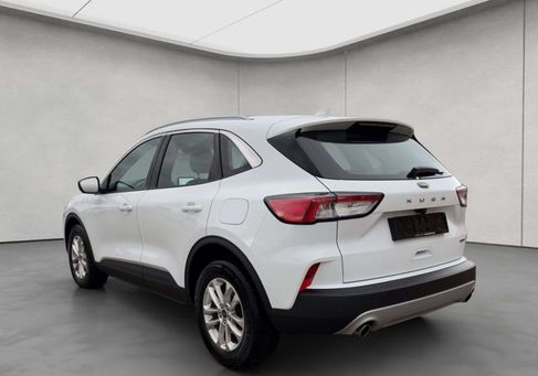 Ford Kuga, 2021